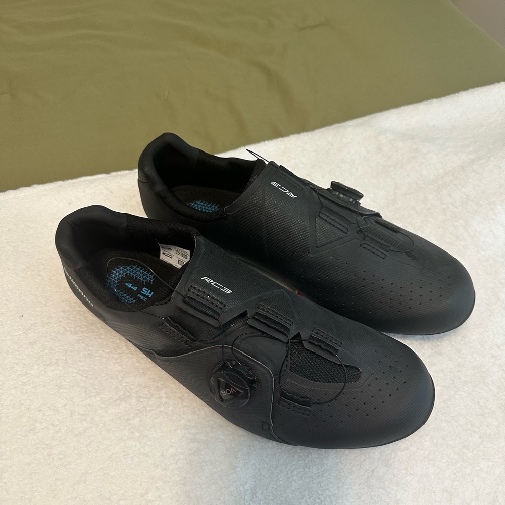 Shimano Black Athletic Cycling Shoes with Velcro Straps